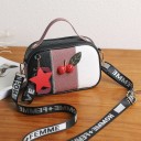 Borsa piccola da donna con ciliegie decorative da portare a mano o a spalla Tracolla larga in tessuto con scritte Portachiavi Chiusura 3