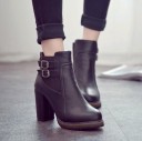 Bottes à chevilles pour femmes avec boucles J1105 1