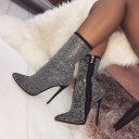 Bottes féminines avec des strass 1