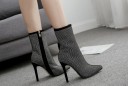 Bottes féminines avec des strass 3