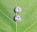 Boucles d'oreilles à clou avec zircon 3