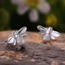 Boucles d'oreilles à clou pour femmes abeille 5