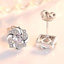 Boucles d'oreilles à clou pour femmes avec zircon 2
