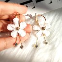 Boucles d'oreilles créoles avec fleur 6