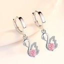 Boucles d'oreilles créoles pour femmes avec cygne 8