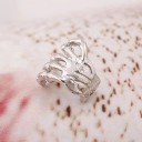 Boucles d'oreilles main 2