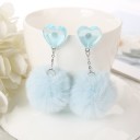 Boucles d'oreilles pendantes en peluche pour femmes 1