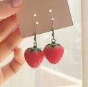 Boucles d'oreilles pendantes fraises 4