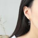 Boucles d'oreilles pour femmes avec croix 2