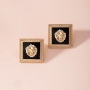 Boucles d'oreilles pour femmes avec lion 1