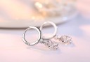 Boucles d'oreilles pour femmes en forme de cercle avec pendentif fleur 2