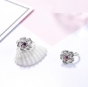 Boucles d'oreilles rondes pour femmes avec fleur 2