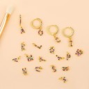 Boucles d'oreilles rondes pour femmes avec lettres 2