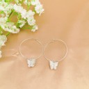 Boucles d'oreilles rondes pour femmes avec papillon C1093 25