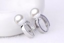 Boucles d'oreilles rondes pour femmes avec perle 1