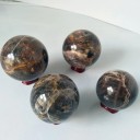 Boule en Pierre de Lune 4