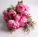 Bouquet décoratif de pivoines 21