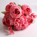 Bouquet décoratif de pivoines 23