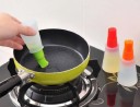 Bouteille à huile avec pinceau 1