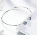 Bracciale aperto da donna con pietre blu 3