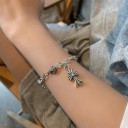 Bracciale con grandi anelli 2