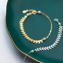 Bracelet en chaîne pour femme avec perles et feuilles 5