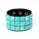 Bracelet en cuir avec des pyramides 7