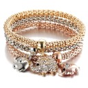 Bracelet féminin avec pendentifs 3 pièces 2