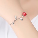 Bracelet femme avec rose 2