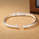 Bracelet ouvert femme mains liées 3
