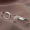 Bracelet ouvert pour femme avec fleur 5