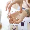 Bracelet ouvert pour femme avec lettre 3