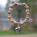 Bracelet perlé pour femme avec cœur 6