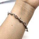 Bracelet pour femme fil de fer barbelé 1