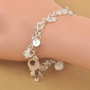 Bracelet pour femmes avec pendentifs en zircon 2