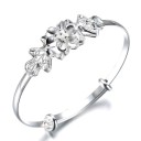 Bracelet rigide pour femme avec fleur 1