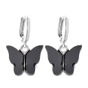 Brincos circulares femininos com borboleta C1097 7