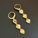 Brincos circulares femininos com corações G1073 2