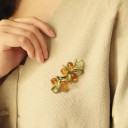 Broche con bayas 4