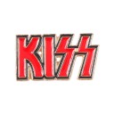 Broche KISS röd text ca 6,6 × 2,8 cm emaljerad metalllegering pin märke klädesaccessoar ryggsäck väska 1