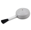 Brosse avec pompe pour le nettoyage des écouteurs 1