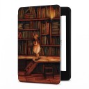 Bruin flipcase 6 inch voor Kindle 10e generatie 2019 met illustratie van een meisje bij een bibliotheek vol oude boeken met handband en folie 1