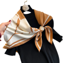 Bufanda cuadrada para mujer 90 x 90 cm Patrón floral elegante Accesorio de moda de poliéster ligero Bufanda estilosa para mujer con delicado motivo floral para uso diario 2