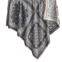 Bufanda de mujer 130 x 130 cm Bufanda de poliéster con un diseño sencillo y flecos Elegante complemento de moda ligero Bufanda cómoda 5