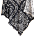 Bufanda de mujer 130 x 130 cm Bufanda de poliéster con un diseño sencillo y flecos Elegante complemento de moda ligero Bufanda cómoda y estilosa para uso durante todo el año 1