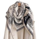 Cachecol feminino 130 x 130 cm Cachecol de poliéster com padrão simples e pontas desfiadas Acessório de moda leve e elegante Cachecol estiloso e confortável para uso durante todo o ano 7