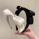 Căciulă de păr cu fundă dublu stratificată Dimensiune universală Căciulă elegantă pentru ocazii festive Accesoriu voluminos 2