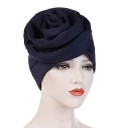 Căciulă pentru femei în formă de turban cu o mare floare din țesătură și mărgele mici. O acoperire elegantă pentru cap din bumbac 6