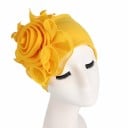 Căciulă turban pentru femei cu o mare floare plisată pe lateral Căciulă elegantă din bumbac și poliester Mărime universală 16