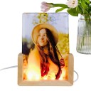 Cadre photo LED rétroéclairé 15 x 10 cm acrylique et bois couleur naturelle avec câble à interrupteur pour décoration intérieure 2